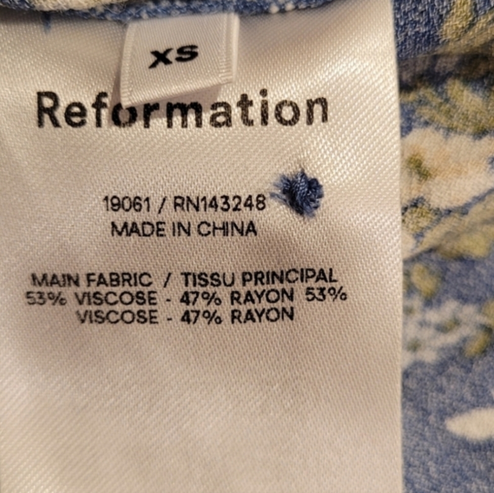 Reformation Blue Floral V-Neck Button-Front Puff Sleeve Top - Picture 7 of 7